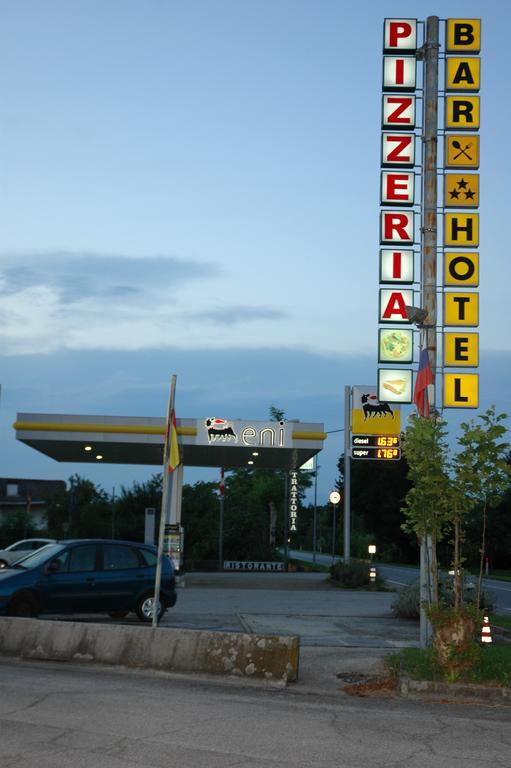 Hotel Da Angela Sedegliano Екстер'єр фото