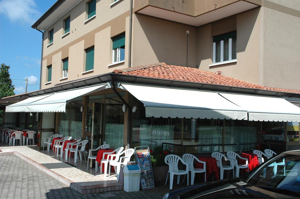 Hotel Da Angela Sedegliano Екстер'єр фото