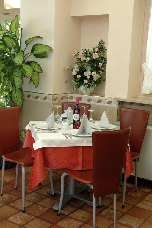 Hotel Da Angela Sedegliano Екстер'єр фото