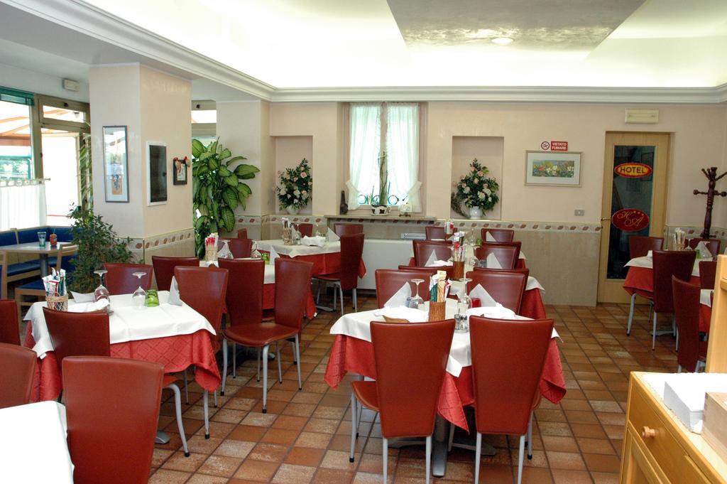 Hotel Da Angela Sedegliano Екстер'єр фото